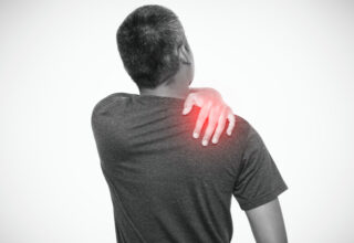 back pain between shoulder blades